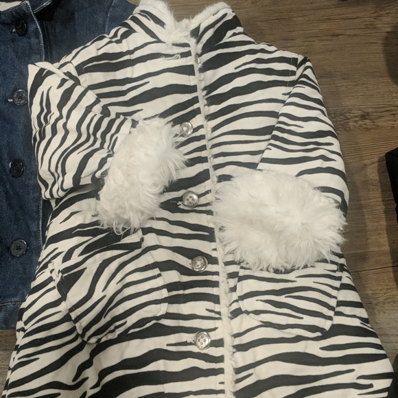 Lot of three jackets - Picture 3 of 4